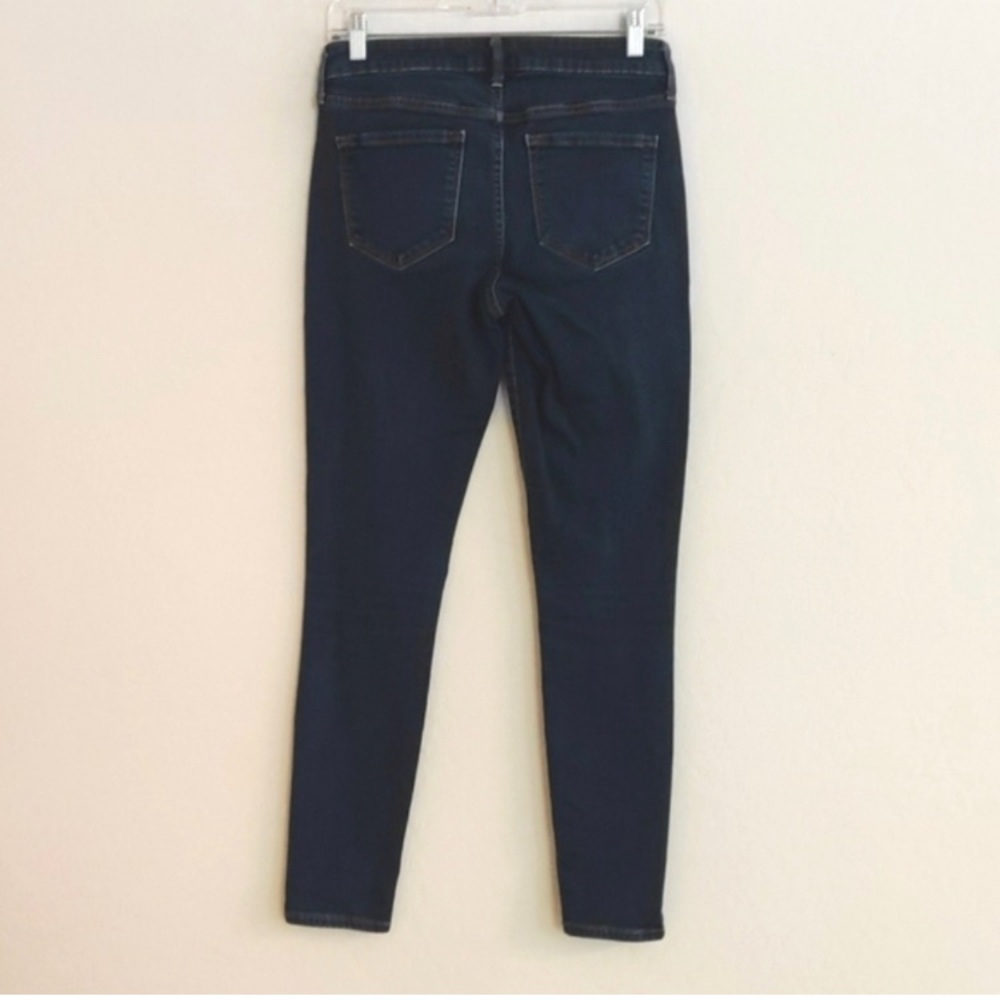Old Navy Rockstar Mid-rise Dark Skinny Jeans - Size 6